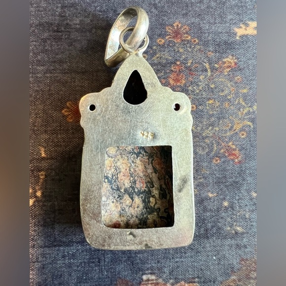 Stunning Sterling silver pendent with natural garnet coral stones - Picture 4 of 5